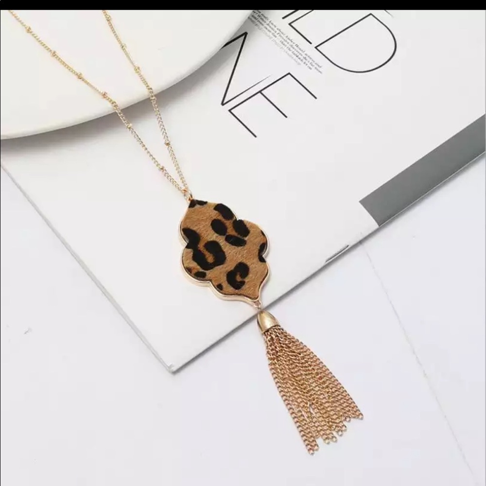 Leopard print necklace